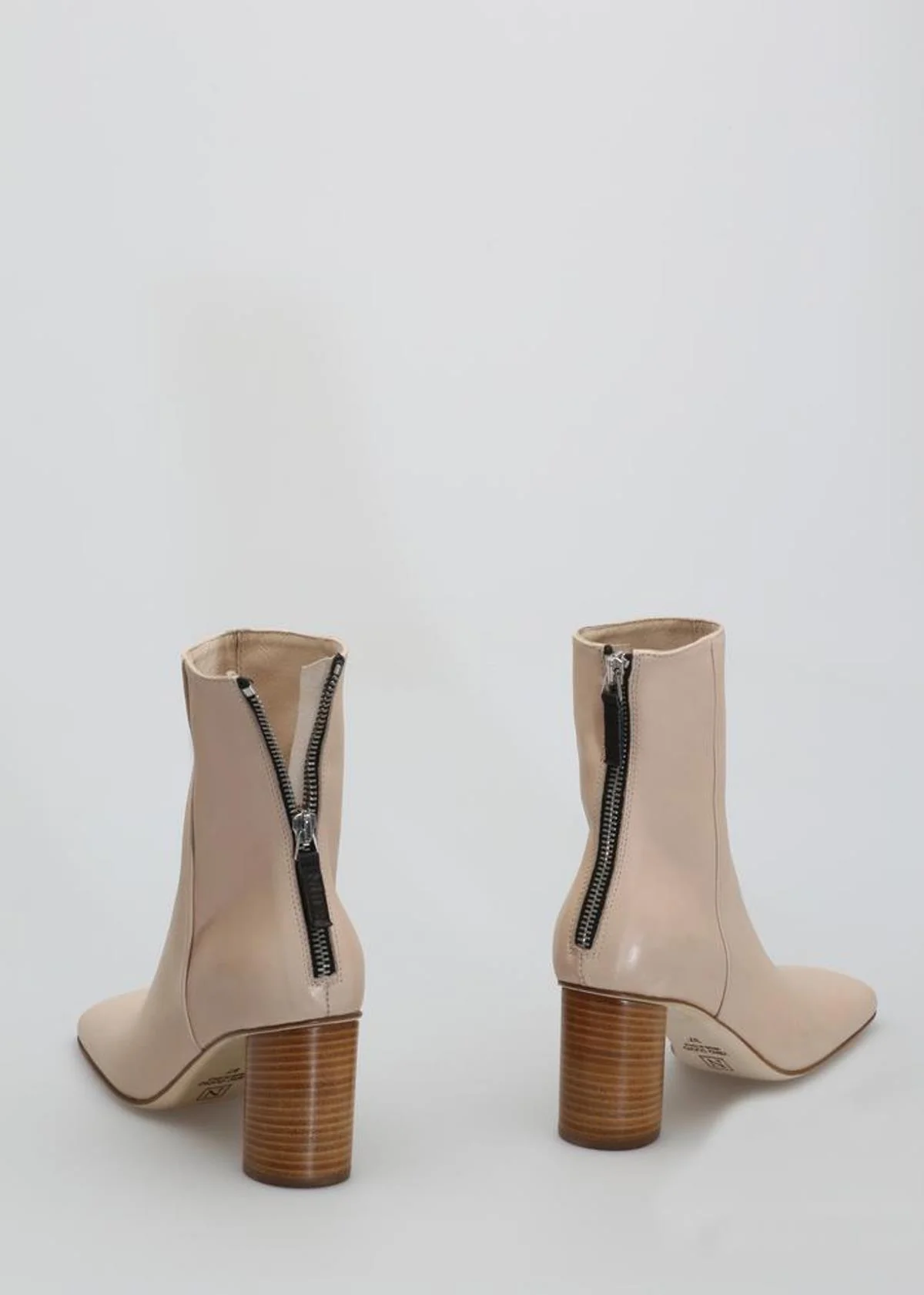 products.gallery.thumbnail_alt